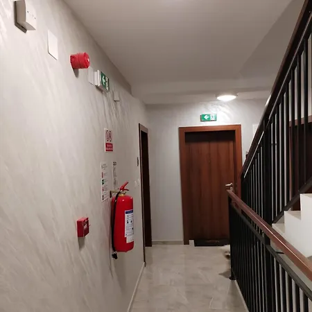 Hugo Hill Kompleks- U Blizini Akva Parka *