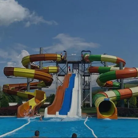 Hugo Hill Kompleks- U Blizini Akva Parka Apartment