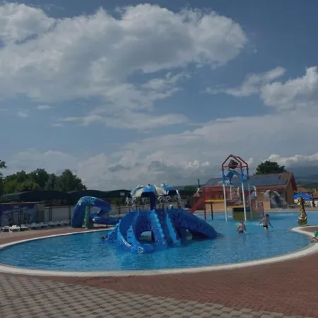 Apartment Hugo Hill Kompleks- U Blizini Akva Parka