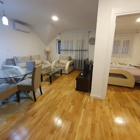 Hugo Hill Kompleks- U Blizini Akva Parka Soko Banja